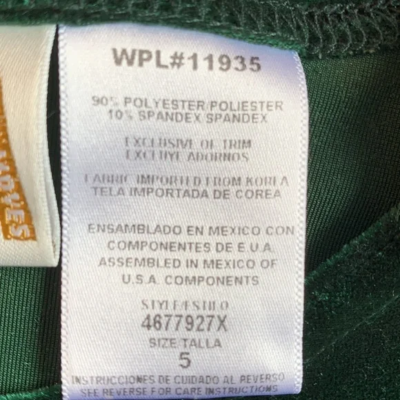 New Moves, Beautiful Dress of Dark Velvety Fabric, Perfect Holiday Dress, Size 5 - Picture 9 of 10